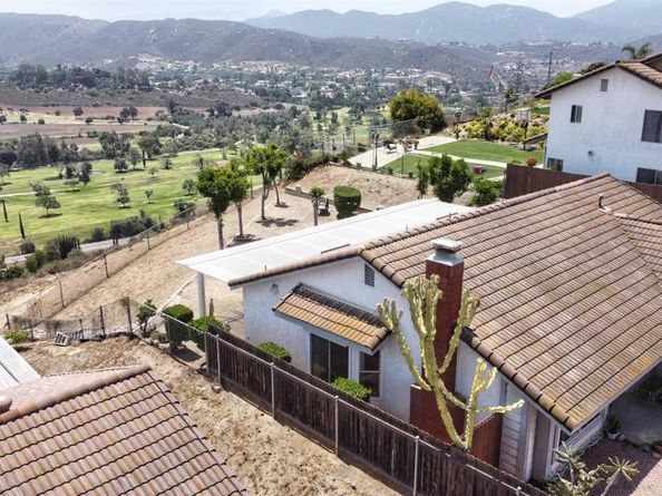 2552 Wind River Rd, El Cajon CA 92019