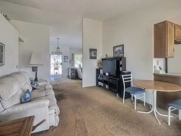 2552 Wind River Rd, El Cajon CA 92019