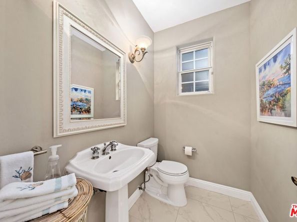 912 Harbor Crossing Lane, Marina Del Rey CA 90292