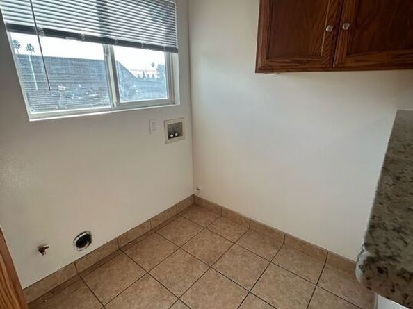 116 W 52nd Place, Los Angeles CA 90037