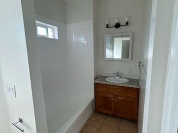 116 W 52nd Place, Los Angeles CA 90037
