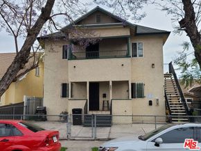 116 W 52nd Place, Los Angeles CA 90037