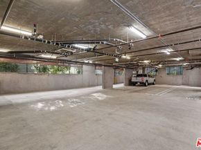 1187 Crenshaw Boulevard 18, Los Angeles CA 90019