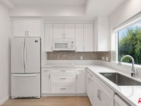 1187 Crenshaw Boulevard 18, Los Angeles CA 90019