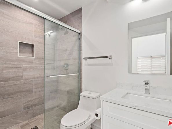 1187 Crenshaw Boulevard 18, Los Angeles CA 90019