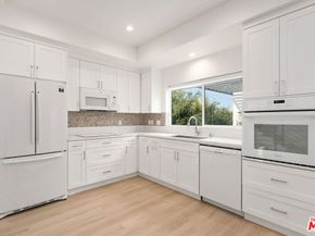 1187 Crenshaw Boulevard 18, Los Angeles CA 90019