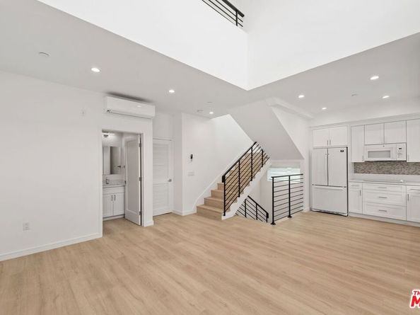 1187 Crenshaw Boulevard 18, Los Angeles CA 90019