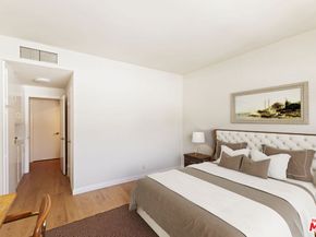 521 Montana Avenue 305, Santa Monica CA 90403