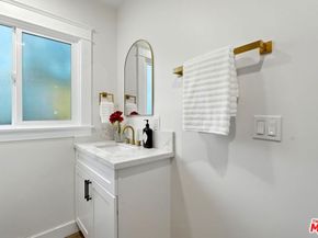 4340 2nd Avenue, Los Angeles CA 90008