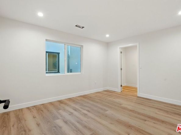 4340 2nd Avenue, Los Angeles CA 90008
