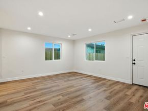4340 2nd Avenue, Los Angeles CA 90008