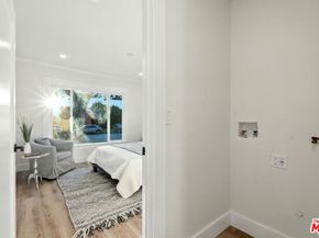 4340 2nd Avenue, Los Angeles CA 90008