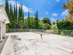 257 S Van Ness Avenue, Los Angeles CA 90004