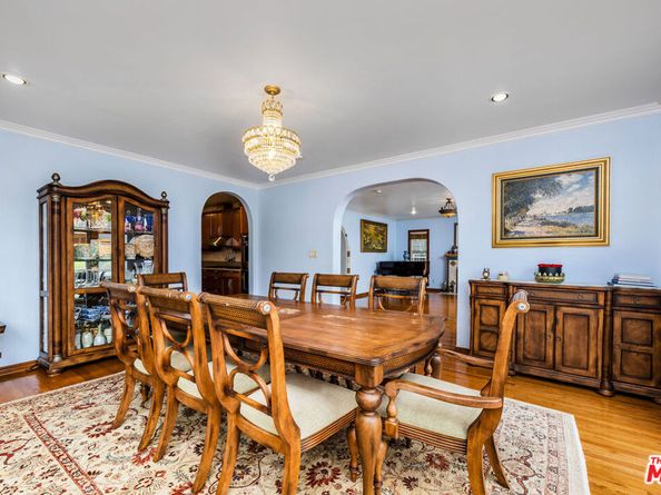 257 S Van Ness Avenue, Los Angeles CA 90004