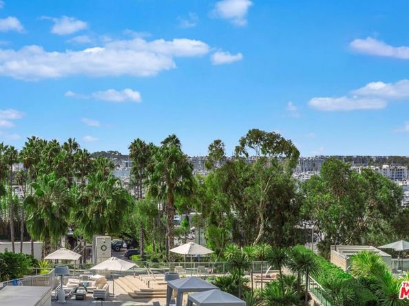 13600 Marina Pointe Drive 602, Marina Del Rey CA 90292