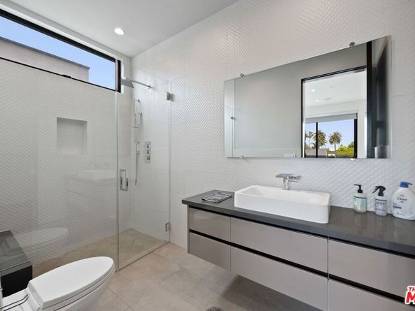 839 N Spaulding Avenue, Los Angeles CA 90046