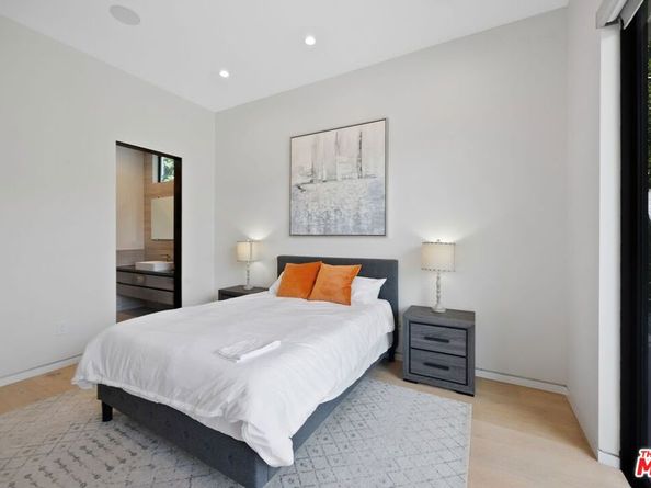 839 N Spaulding Avenue, Los Angeles CA 90046