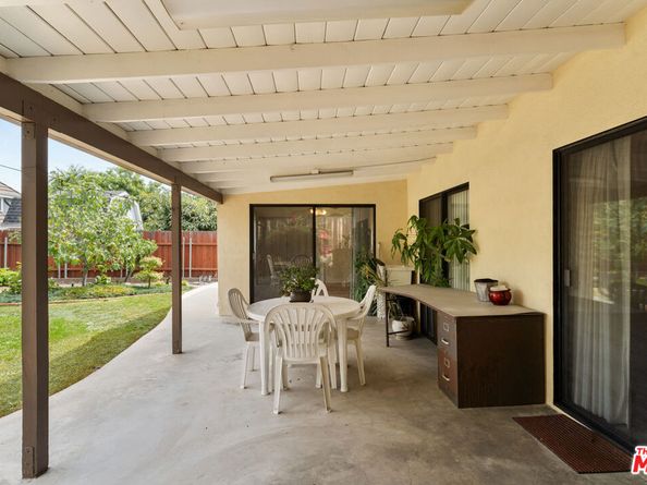 208 Grove Street, Sierra Madre CA 91024