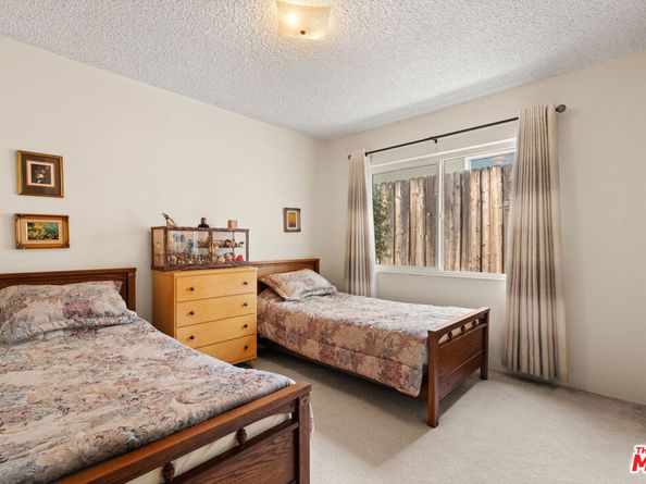 208 Grove Street, Sierra Madre CA 91024