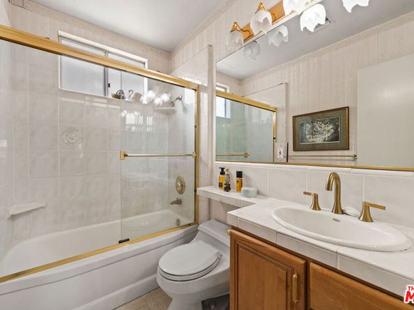 208 Grove Street, Sierra Madre CA 91024