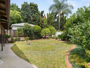 208 Grove Street, Sierra Madre CA 91024