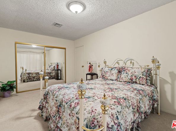 208 Grove Street, Sierra Madre CA 91024