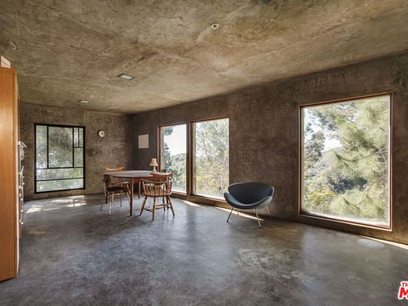 7017 Senalda Road, Los Angeles CA 90068