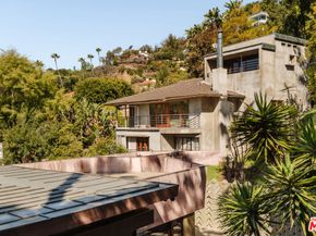 7017 Senalda Road, Los Angeles CA 90068