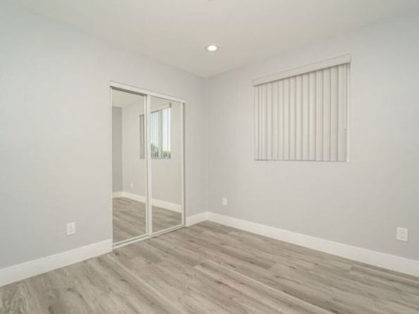 1348 E Vernon Avenue, Los Angeles CA 90011