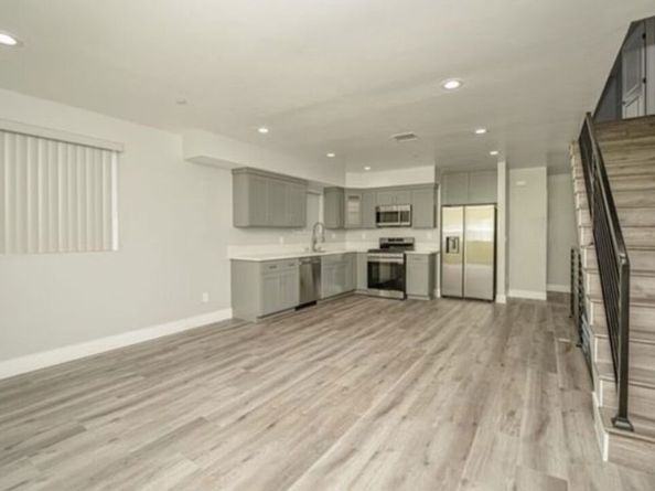 1348 E Vernon Avenue, Los Angeles CA 90011