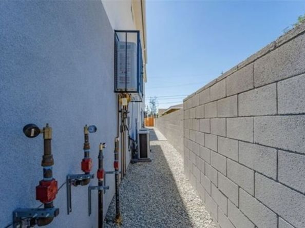 1348 E Vernon Avenue, Los Angeles CA 90011