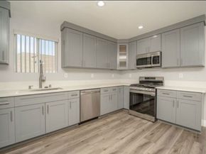 1348 E Vernon Avenue, Los Angeles CA 90011