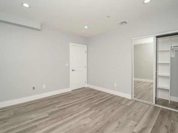 1348 E Vernon Avenue, Los Angeles CA 90011