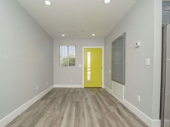 1348 E Vernon Avenue, Los Angeles CA 90011