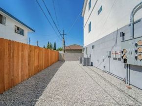 1348 E Vernon Avenue, Los Angeles CA 90011