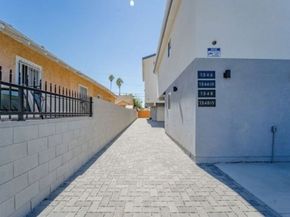 1348 E Vernon Avenue, Los Angeles CA 90011