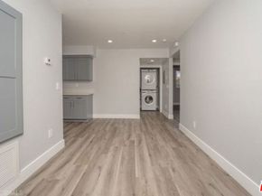 1348 E Vernon Avenue, Los Angeles CA 90011