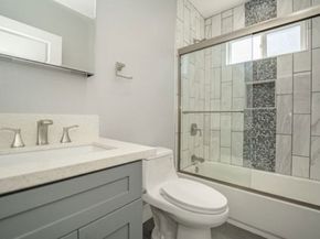 1348 E Vernon Avenue, Los Angeles CA 90011