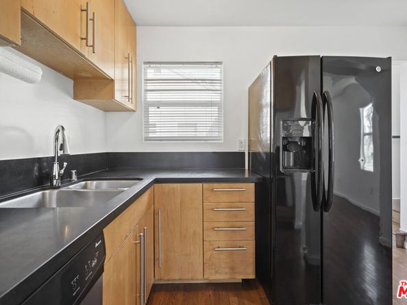 625 N Niagara Street, Burbank CA 91505