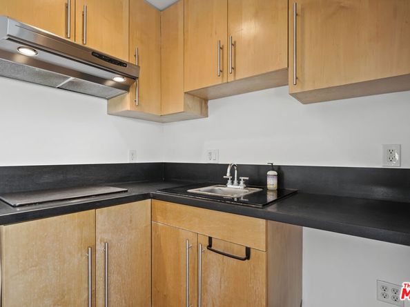 625 N Niagara Street, Burbank CA 91505