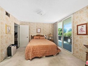 6505 S Halm Avenue, Los Angeles CA 90056