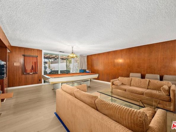 6505 S Halm Avenue, Los Angeles CA 90056