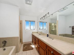 6505 S Halm Avenue, Los Angeles CA 90056