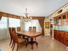 6505 S Halm Avenue, Los Angeles CA 90056