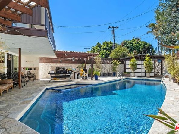 6505 S Halm Avenue, Los Angeles CA 90056