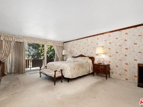 6505 S Halm Avenue, Los Angeles CA 90056