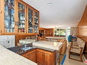 6505 S Halm Avenue, Los Angeles CA 90056