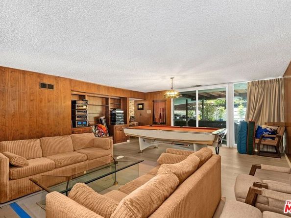 6505 S Halm Avenue, Los Angeles CA 90056