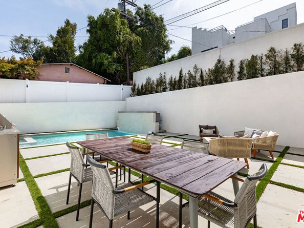 2565 Patricia Avenue, Los Angeles CA 90064