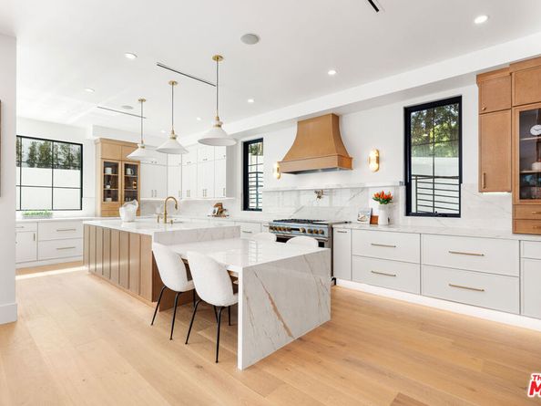 2565 Patricia Avenue, Los Angeles CA 90064